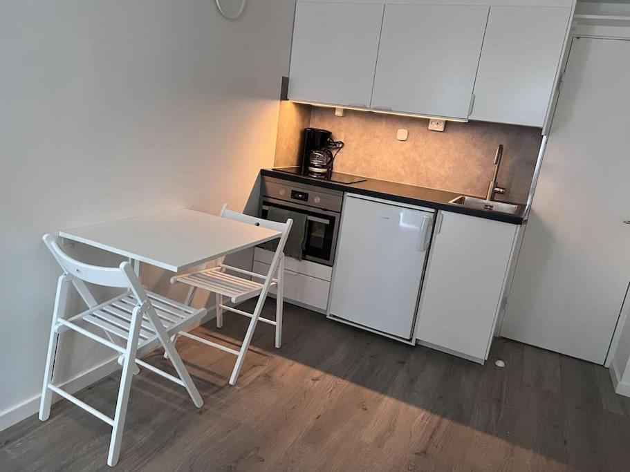 Laegenhet Med Egen Ingang. Apartment Sundsvall Exterior foto